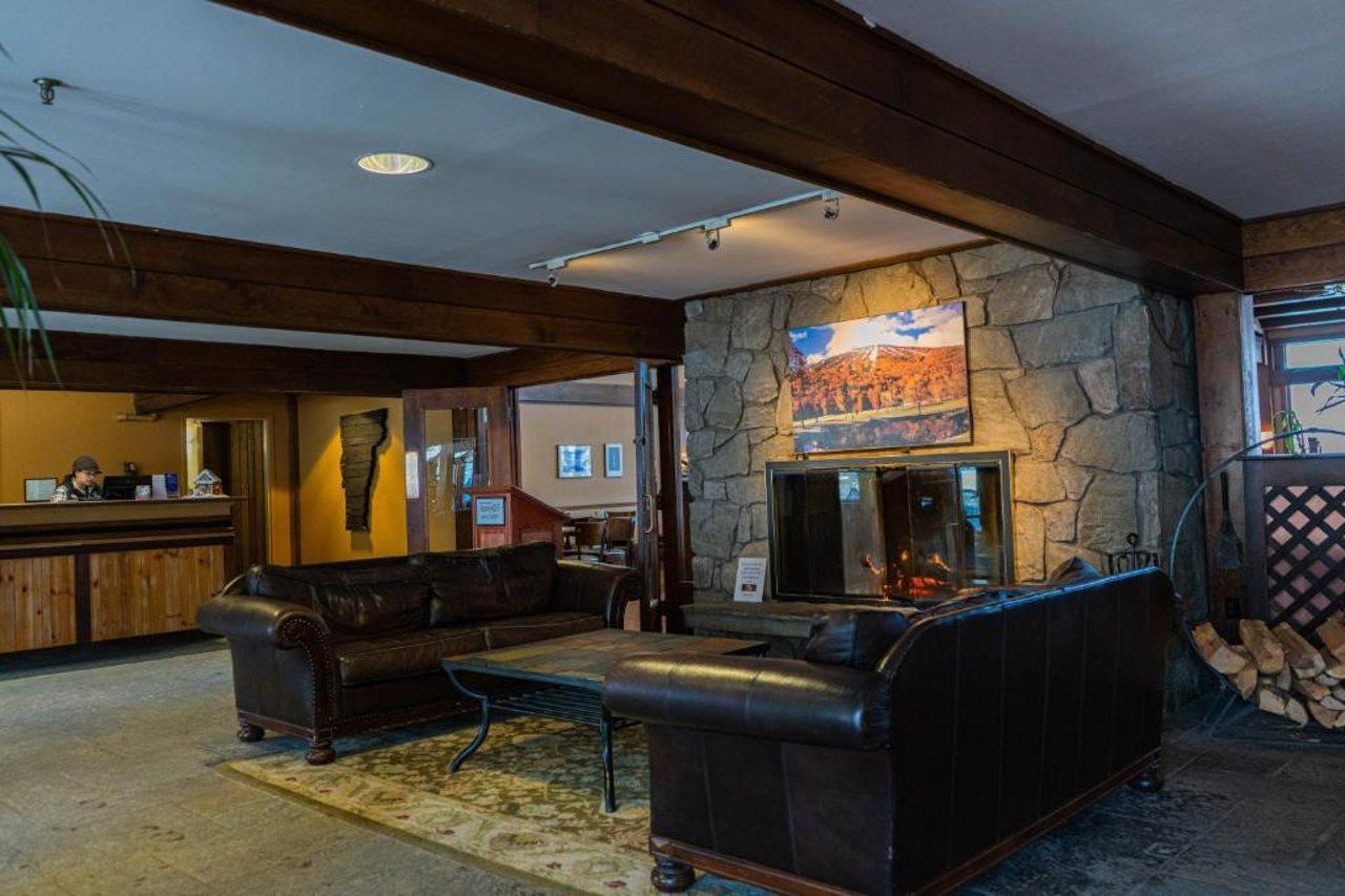 The Black Bear Lodge At Stratton Mountain Resort Exterior foto